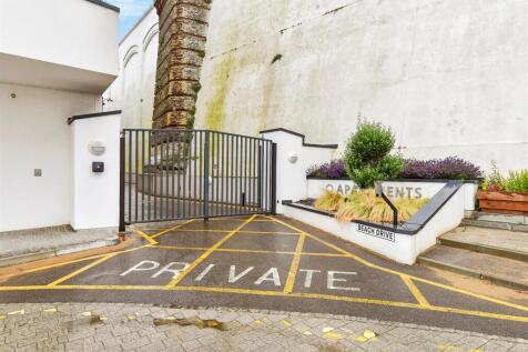 Driveway/Parking