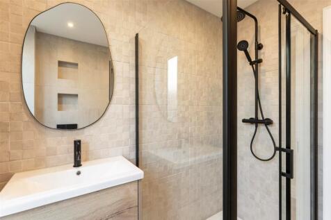 En Suite 1