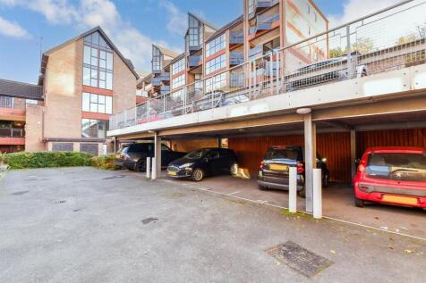 Driveway/Parking