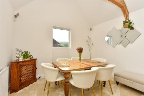 Lounge/ Diner