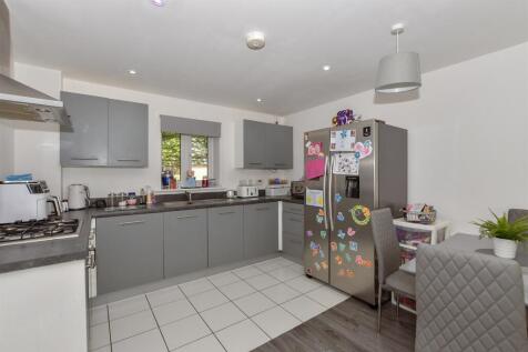 Kitchen/Lounge