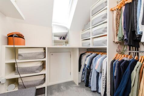 Walk-In Wardrobe