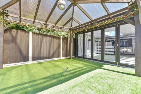 Workshop/Outbuildings
