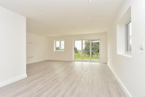 Kitchen/Living Area