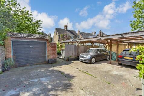 Driveway/Parking