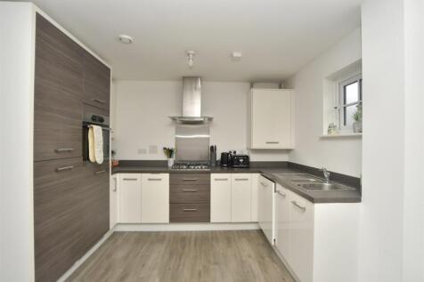 Kitchen/ Living Area