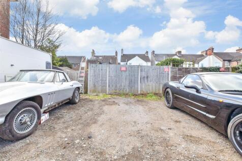 Driveway/Parking