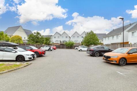 Driveway/Parking