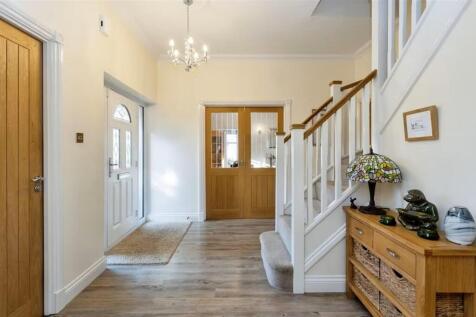 V Entrance Hall