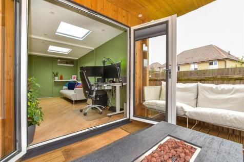 External Lifestyle Photograph