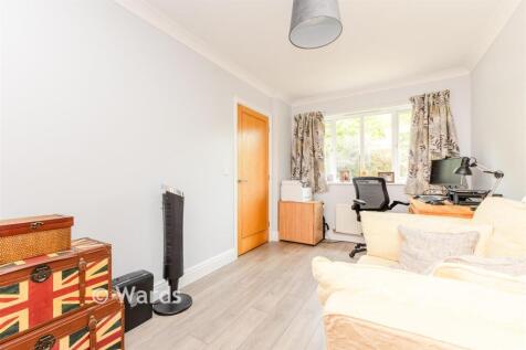 Bedroom 5/Study