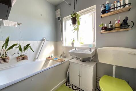 Bathroom 29/4