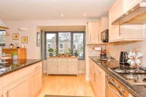 Kitchen/ Lounge/ Diner