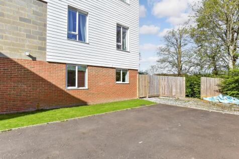 Driveway/Parking