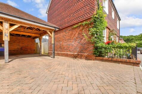 Driveway/Parking