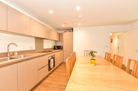 Lounge/ Dining/ Kitchen