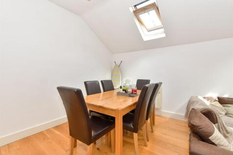Lounge/ Dining/ Kitchen