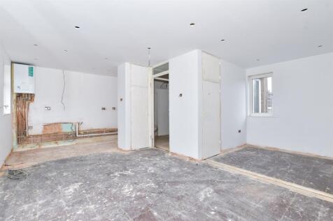Bedroom/Lounge/Kitchen
