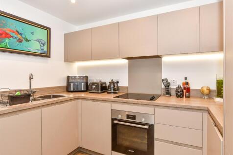 Kitchen/ Lounge/ Diner