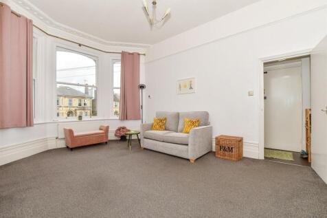 Lounge/ Bedroom