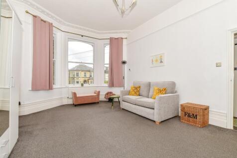 Lounge/ Bedroom