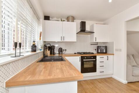 Kitchen/Dining Area
