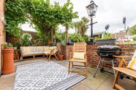 Patio / Decking