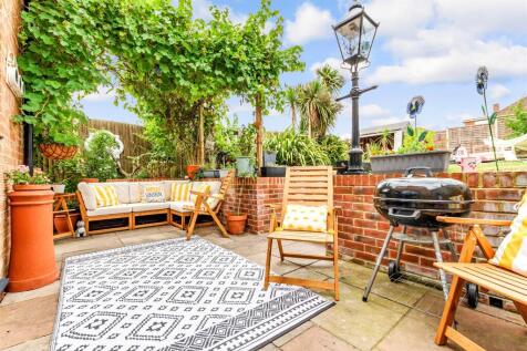 Patio / Decking
