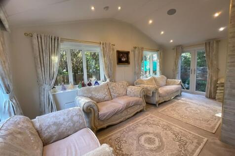 Lounge 1