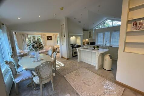 Dining Area 2
