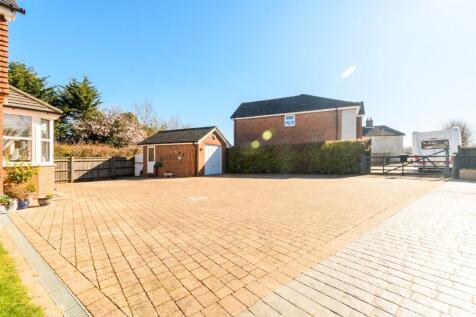 Driveway/Parking