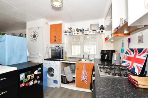 Lounge/Kitchen