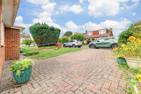 Driveway/Parking