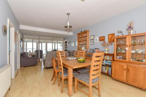 Lounge/Diner