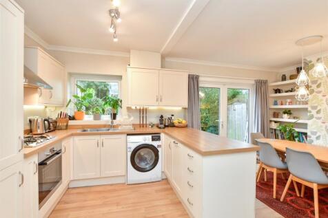 Kitchen/ Dining Room