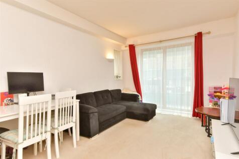 Lounge/ Kitchen