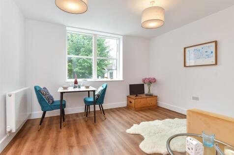 Lounge/Kitchen