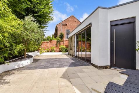 Patio / Decking