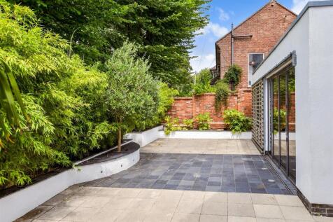Patio / Decking