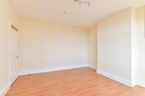 Lounge/ Dining Room
