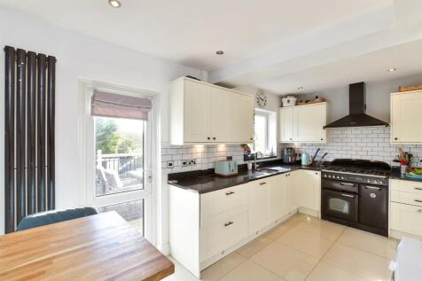 Kitchen/ Breakfast Room