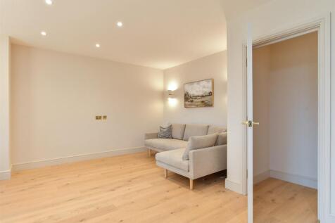 Kitchen/ Dining Room
