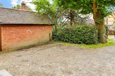 Driveway/Parking