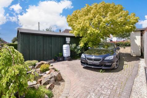Driveway/Parking