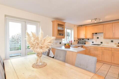 Kitchen /Dining Room