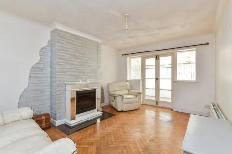 Lounge/ Dining Room