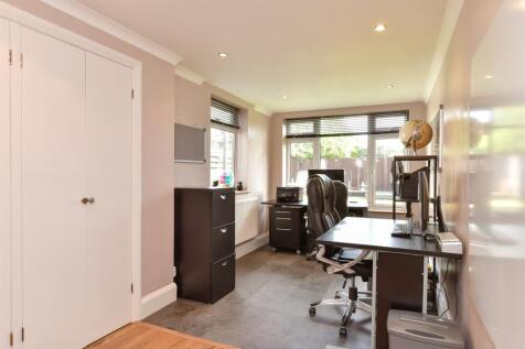 Study/ Bedroom 6