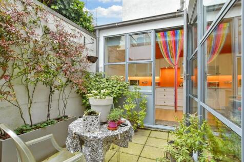 Patio / Decking