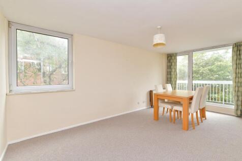 Kitchen/ Lounge