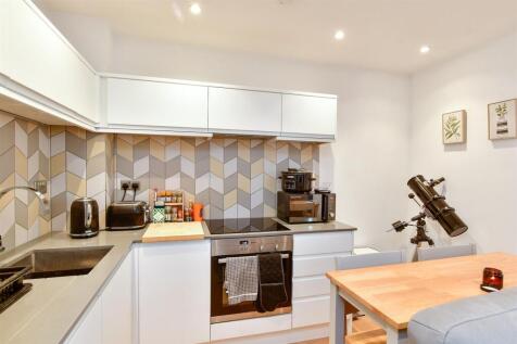 Lounge/ Kitchen/ Diner